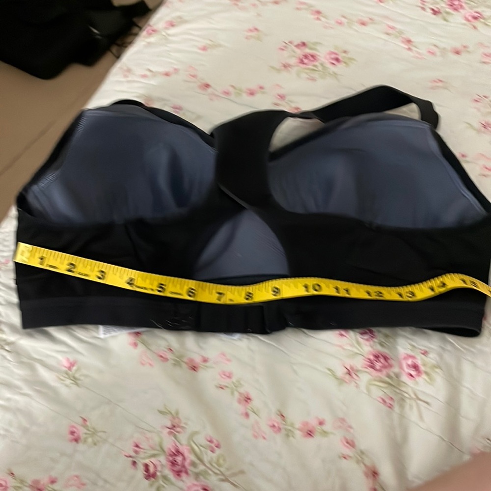 Victoria Secret Sports bra 38c